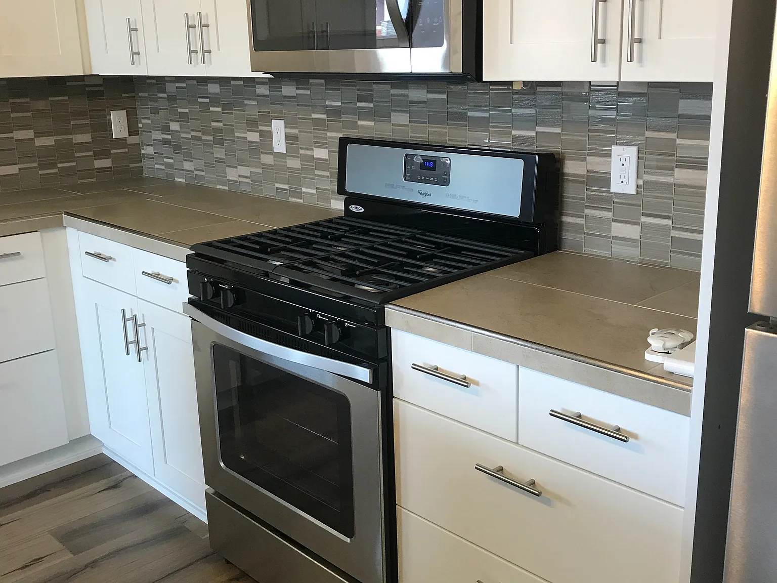 1 bed, 800 sqft, $1,695 — Photo 3