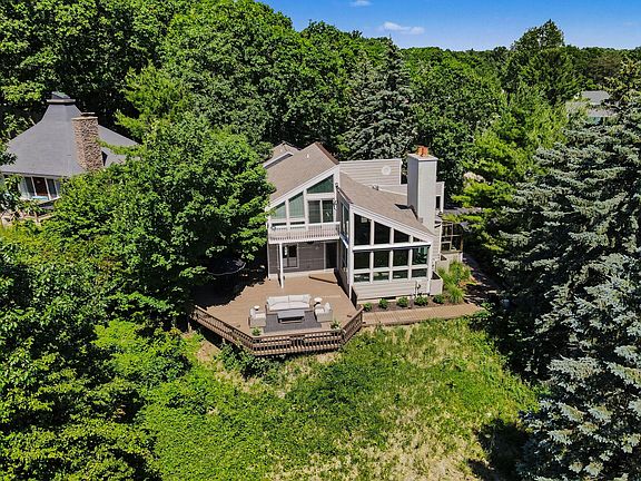 3rd image of 9364 Whispering Sands Dr