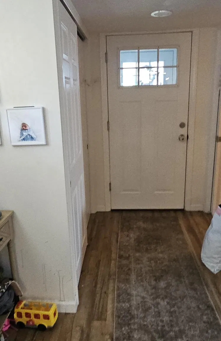 2 bed, 900 sqft, $3,100 — Photo 3