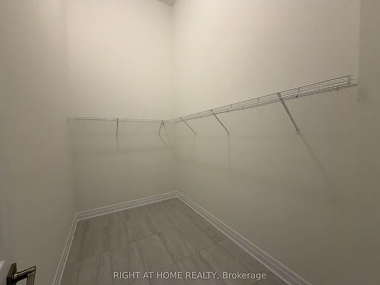 2127 Binbrook Dr — Photo 22