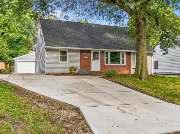 7303 SW 17th St, Des Moines, IA 50315