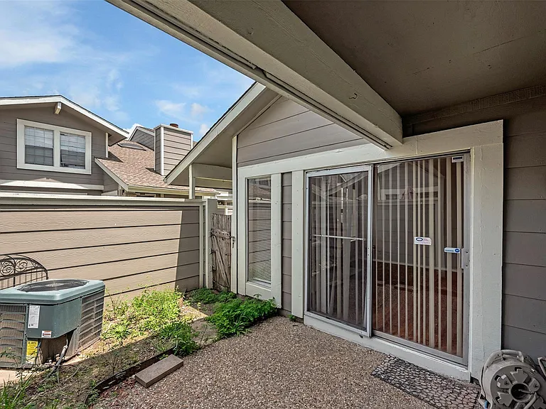 6345 Cattails Ln — Photo 30