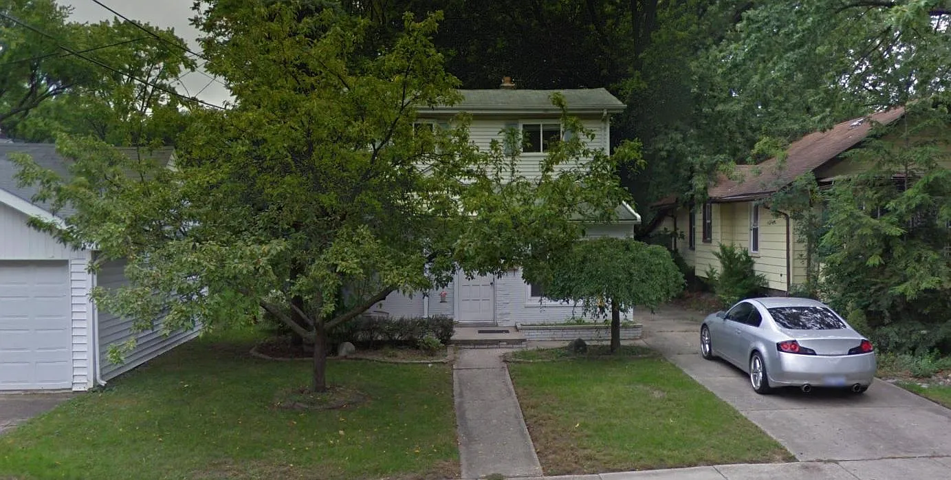 3 bed, 1261 sqft, $2,200 — Photo 2
