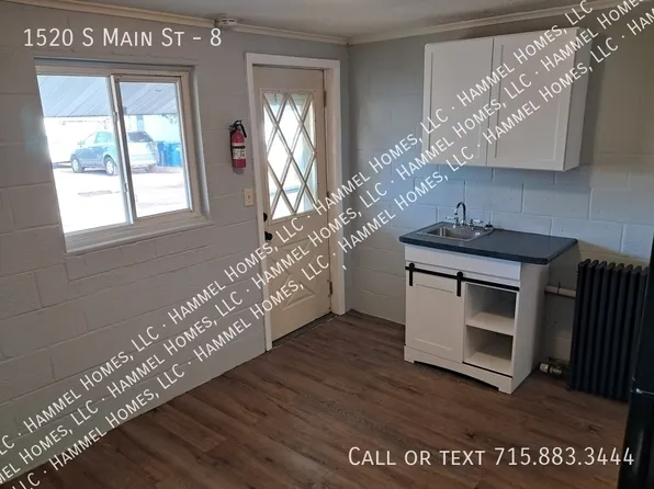 1520 S Main St #8, Rice Lake, WI 54868