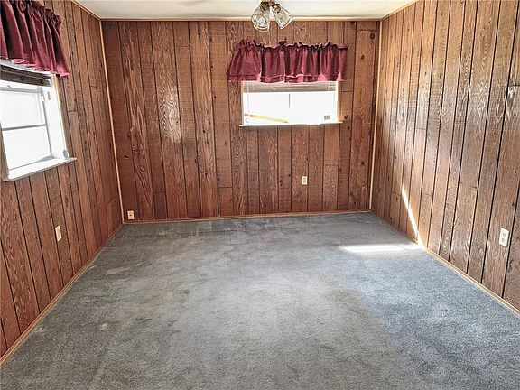 3rd image of 2516 Pritchard Rd