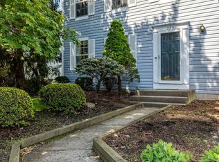 223 Brownsfell Dr, Columbus, OH 43235