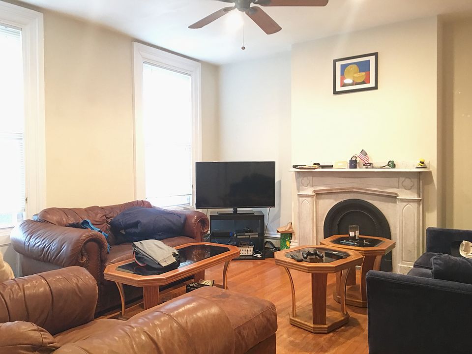 2nd image of 276 Bunker Hill St #2