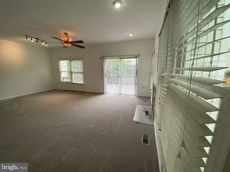 8013 Hilliard Dr — Photo 4
