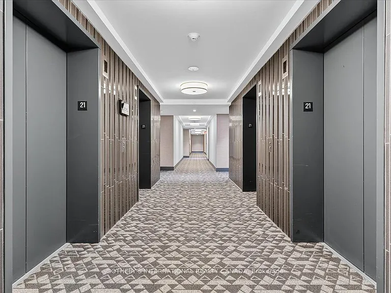 10 York St #2105 — Photo 17