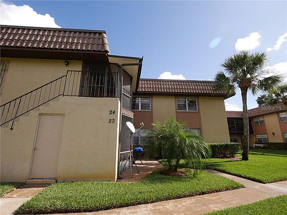 3rd image of 24 Windtree Ln #C