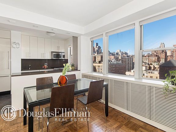 4th image of 174 E 74th St APT 17D
