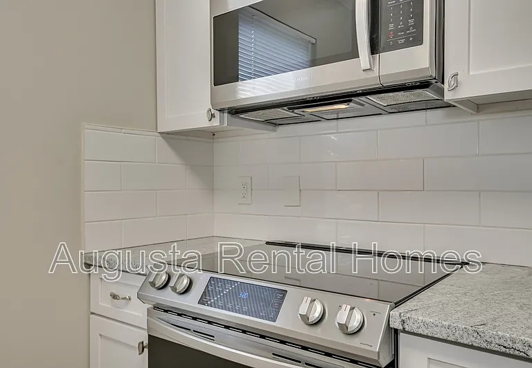 1402 Johns Rd #B — Photo 17