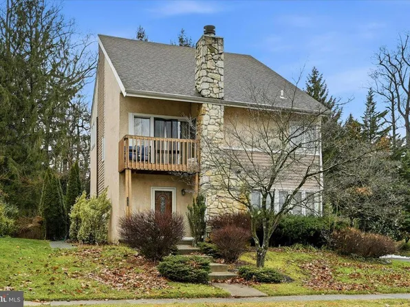 155 Eaton Dr, Wayne, PA 19087