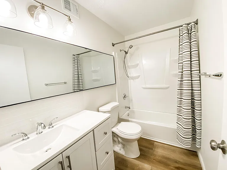 9806 Whipps Mill Rd #4 — Photo 7