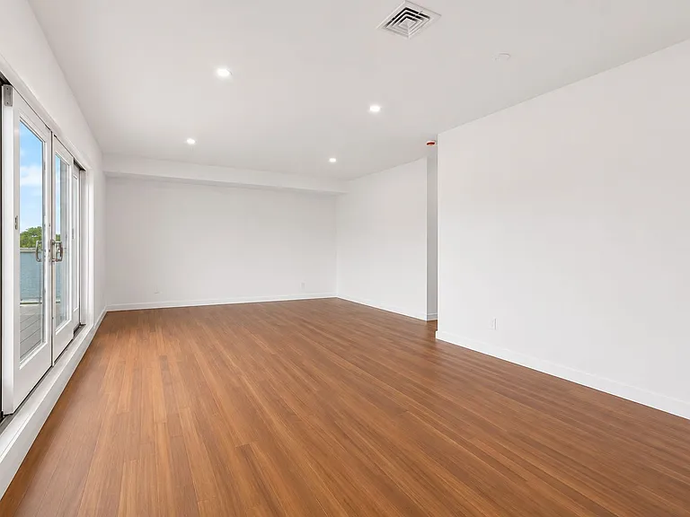20 Terrace Pl #PENTHOUSE — Photo 15