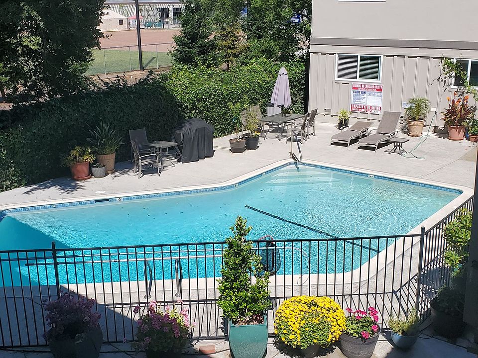 1st image of 850 Coleman Ave APT 8