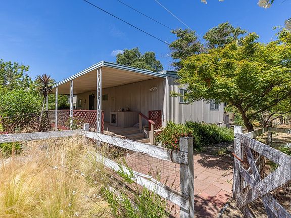 3rd image of 80 Hiatt Road