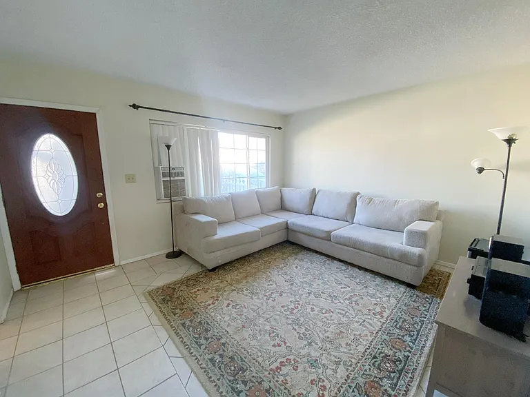 4058 W Avenue L4 — Photo 4