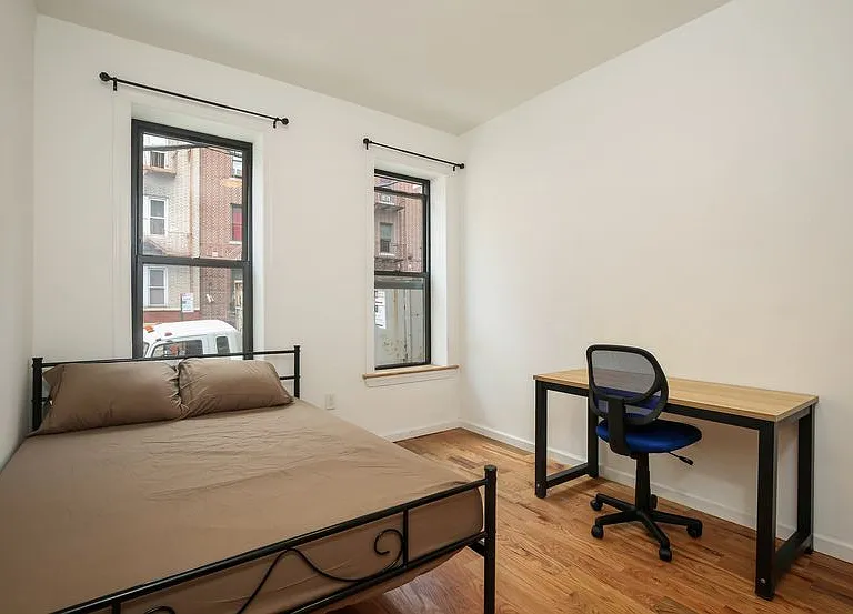 2482 Tiebout Ave #3S — Photo 2