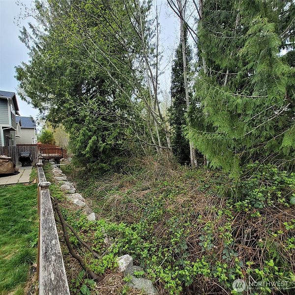 2nd image of 601 Jericho Avenue NE
