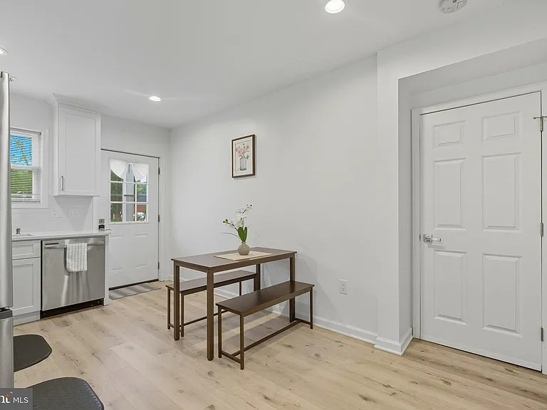 5206 Gilpin Dr — Photo 8