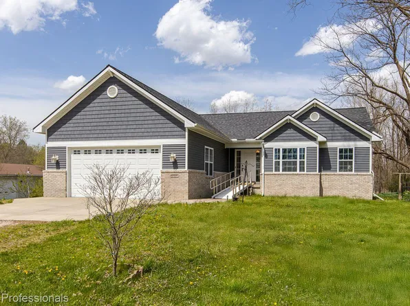 10207 Dodge Rd, Otisville, MI 48463