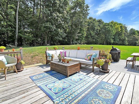 5th image of 2450 Crestview Woods Ct