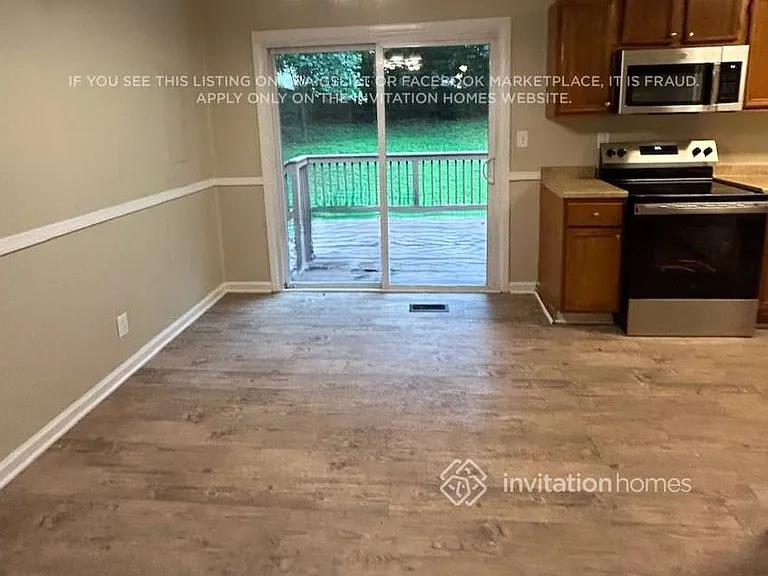 110 Woodglen Ct — Photo 5