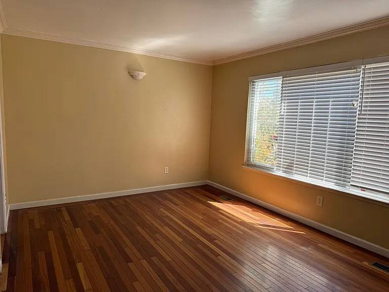 1140 Hartford Pl — Photo 6
