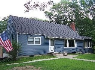 13 Daria Dr, Poughkeepsie, NY 12603