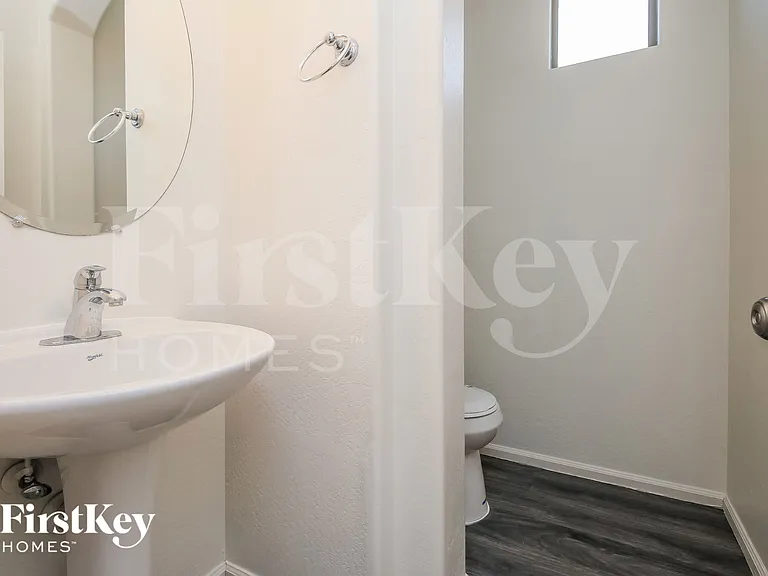 50 W Castle Rock Rd — Photo 13