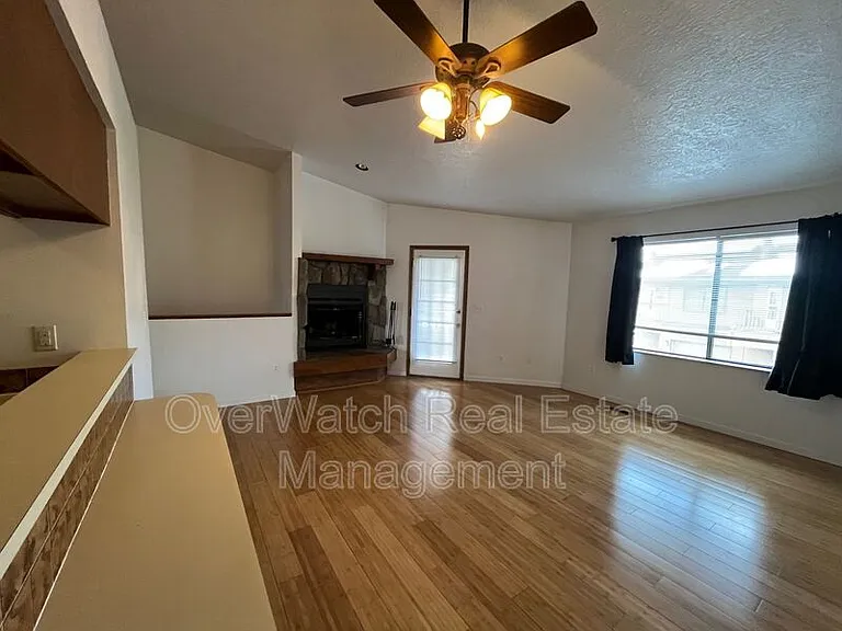 8000 Queen Victoria Dr #2 — Photo 3