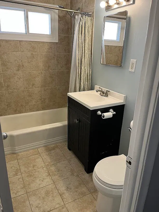 2 bed, 900 sqft, $1,200 — Photo 4