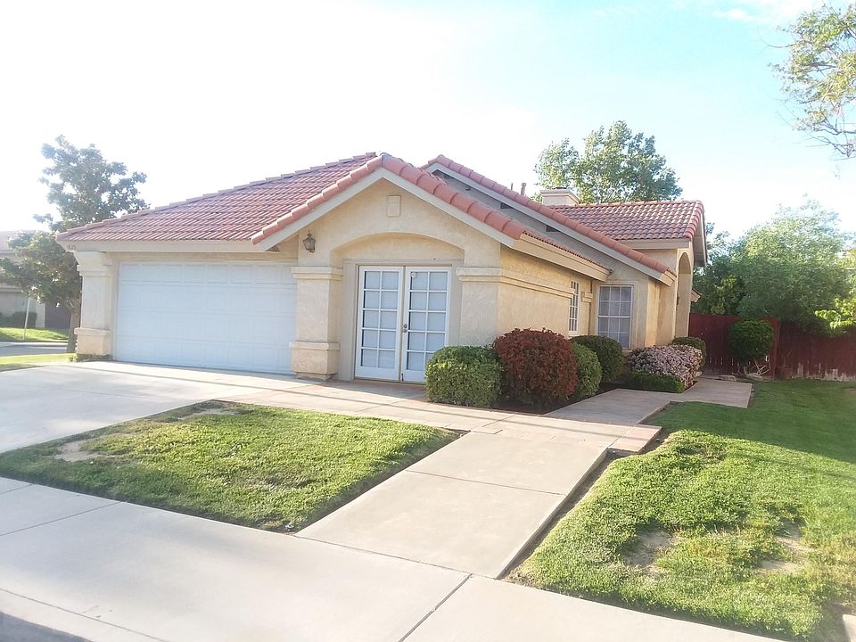 1st image of 1829 E Mesa Dr