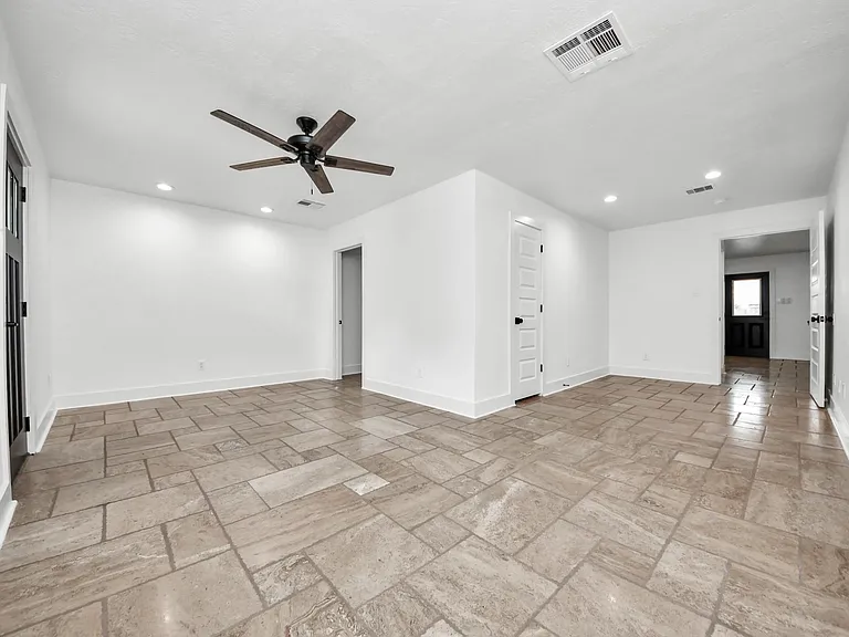 4631 Mi Castillo Ct — Photo 15
