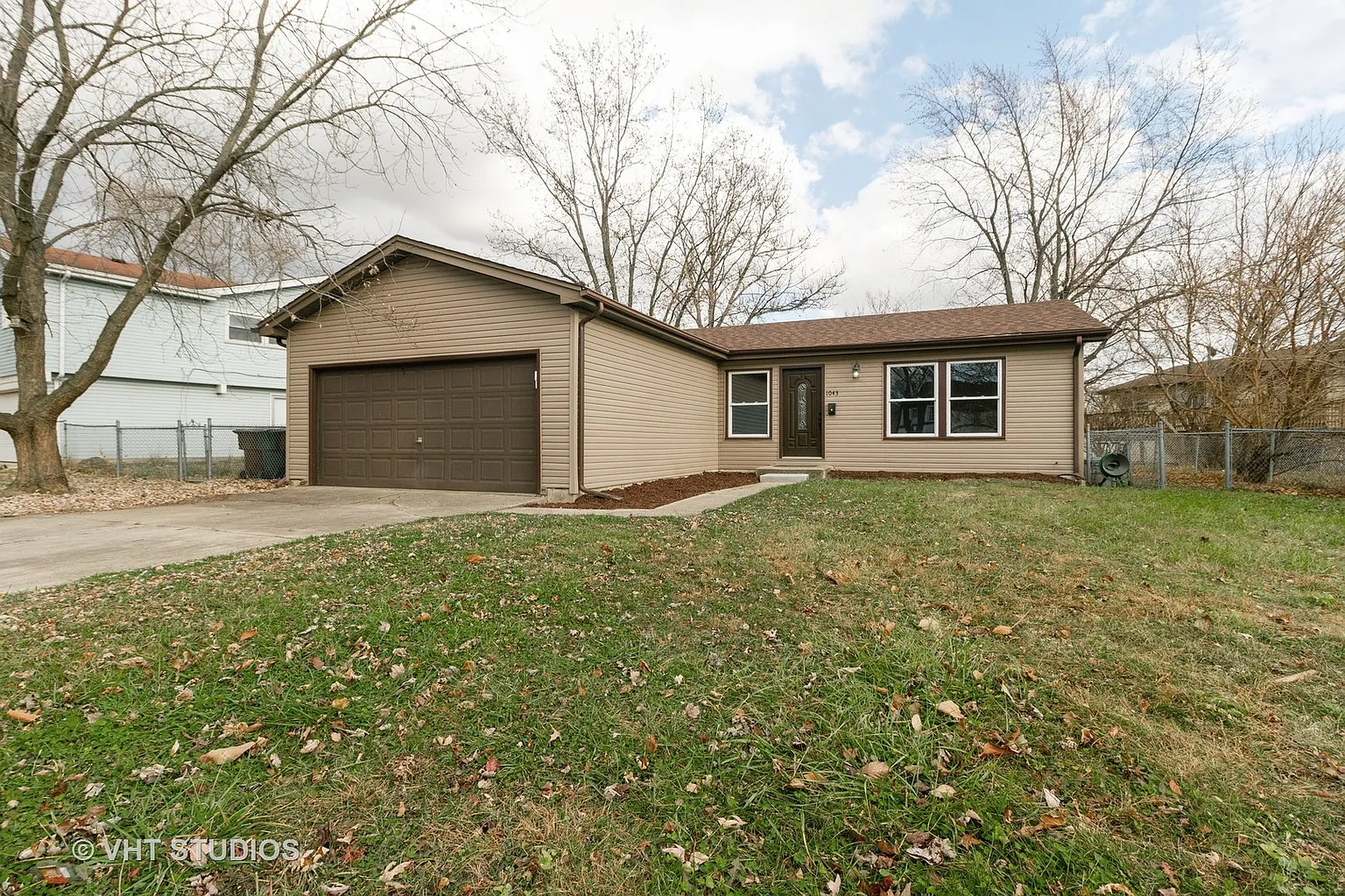 1043 Bradfield Ct photo 1