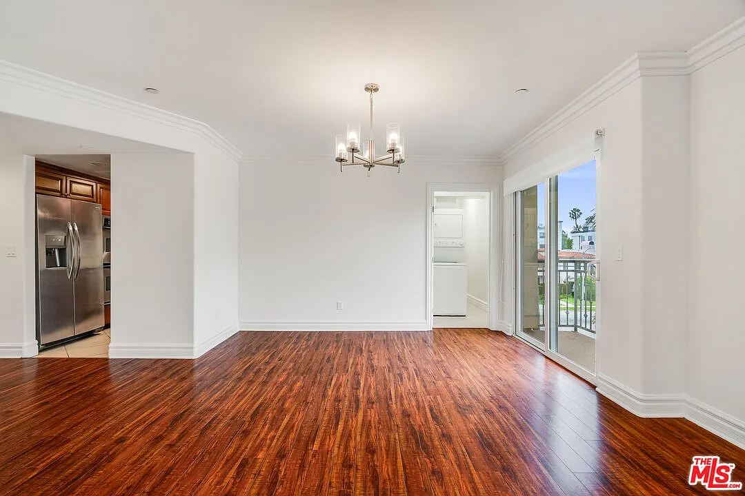 2 bed, 3.0 bath, 1500 sqft, $4,295 — Photo 3