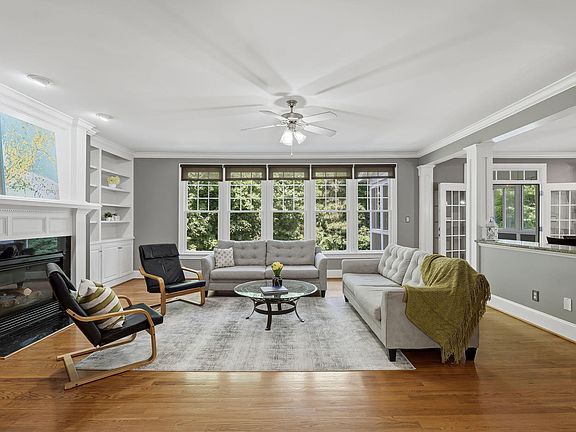 5th image of 106 Pahlmeyer Pl