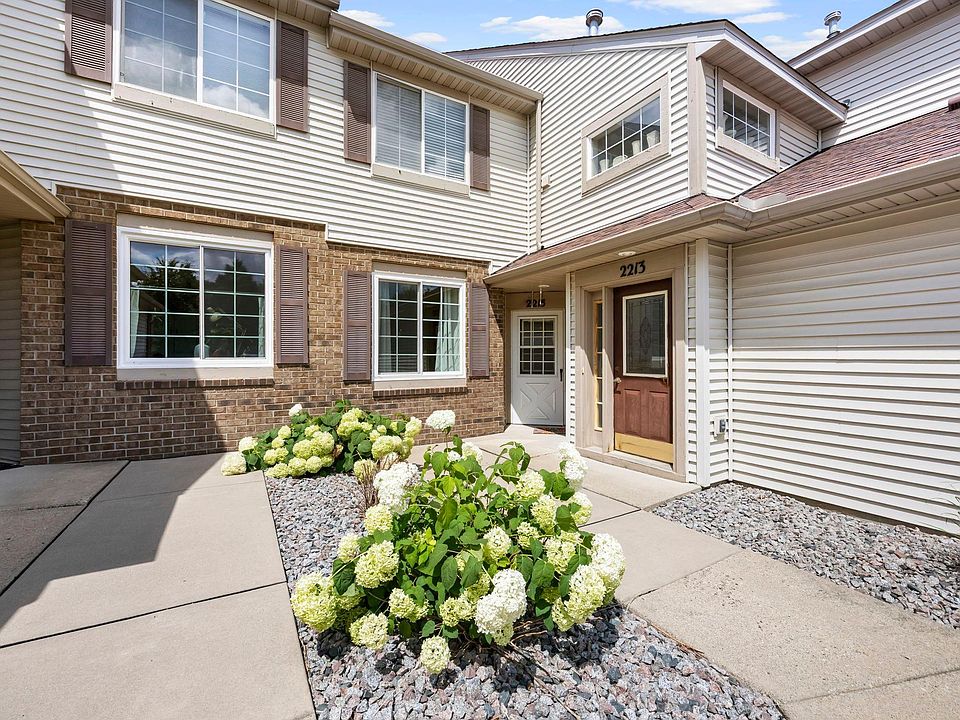 1st image of 2215 White Water Way