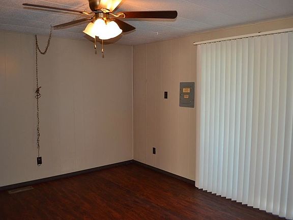 Eat in Kitchen area