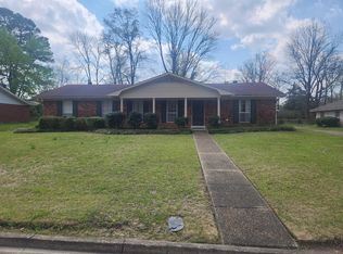 1011 Coolidge St, Tupelo, MS 38801