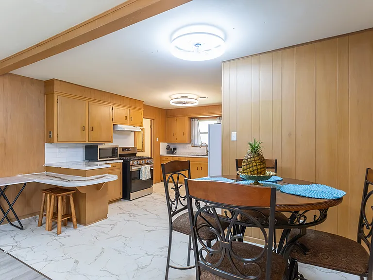 2609 Madison Ave — Photo 8