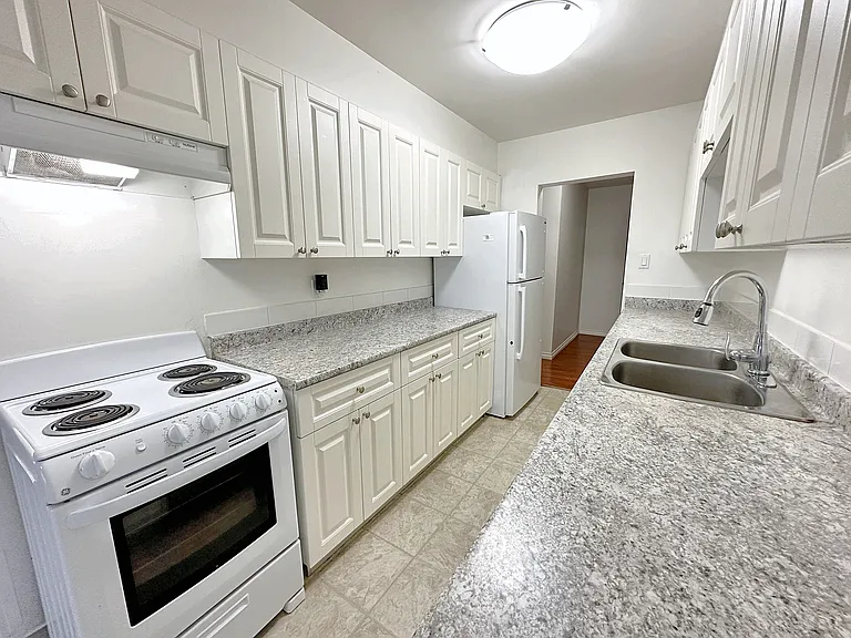 6635 McKay Ave #102 — Photo 15