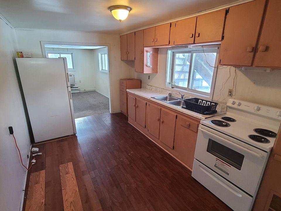 1st image of 218 Cottage St #A