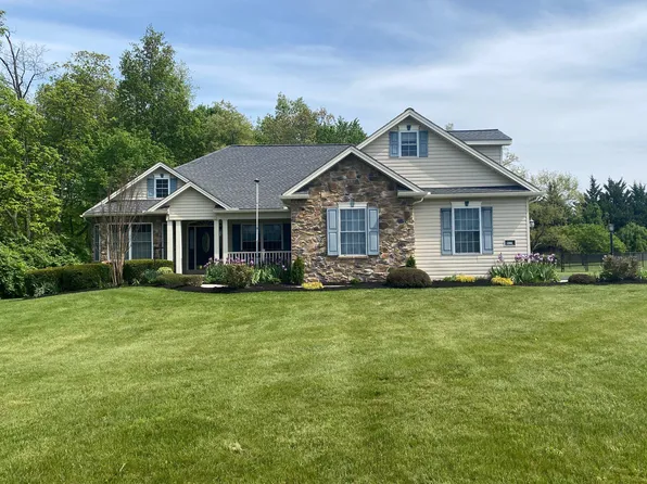 280 Amanda Dr, Littlestown, PA 17340