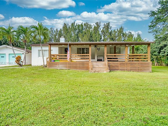 5th image of 9810 SW 55th Ct