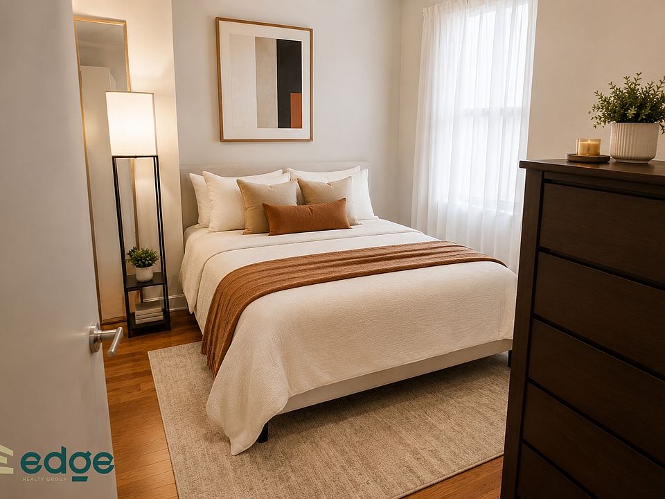 2nd image of 654 Park Pl #2L