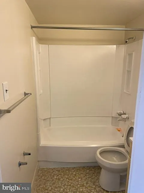 1 bed, 650 sqft, $1,500 — Photo 3