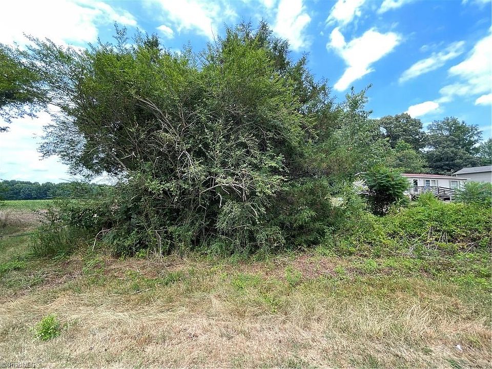 2nd image of 806 Frank Hulin Rd