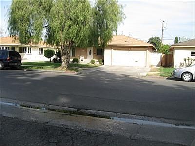 2nd image of 2952 N Millbrook Ave